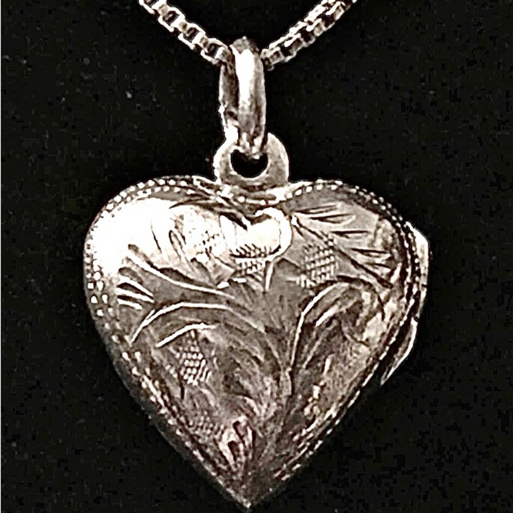 Sterling Silver Puffy Heart Locket Necklace Engraved 2 Photos 18” Box Chain 925